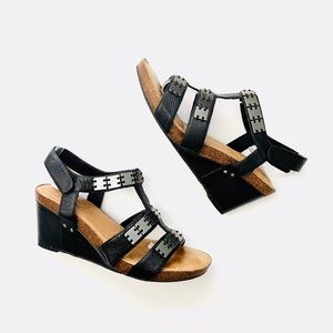 Me Too | Wedge leather Sandals